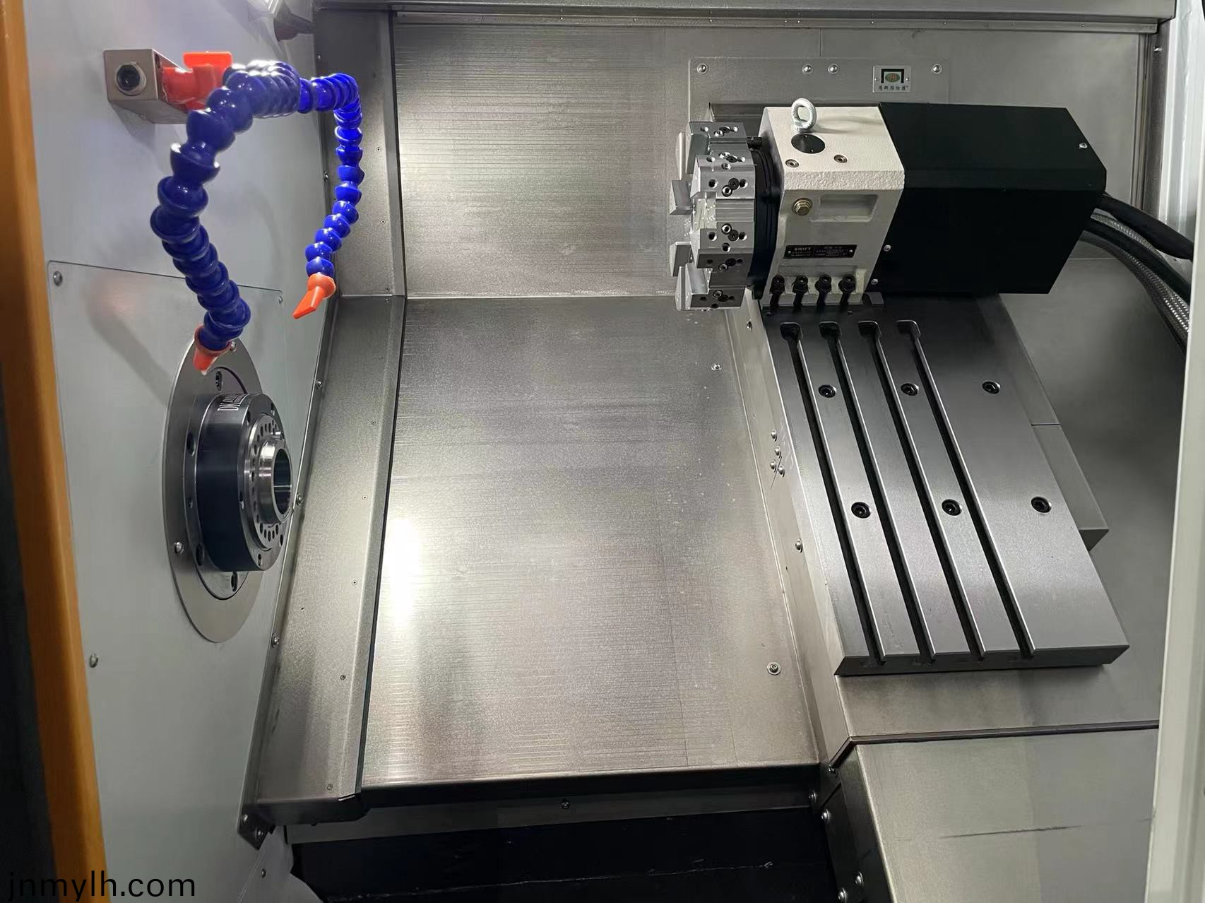 排刀+刀(dao)墖(ta)斜身(shen)數(shù)控車牀