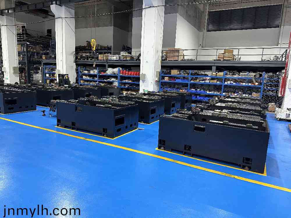 裝(zhuang)配(pei)二車間(jian)