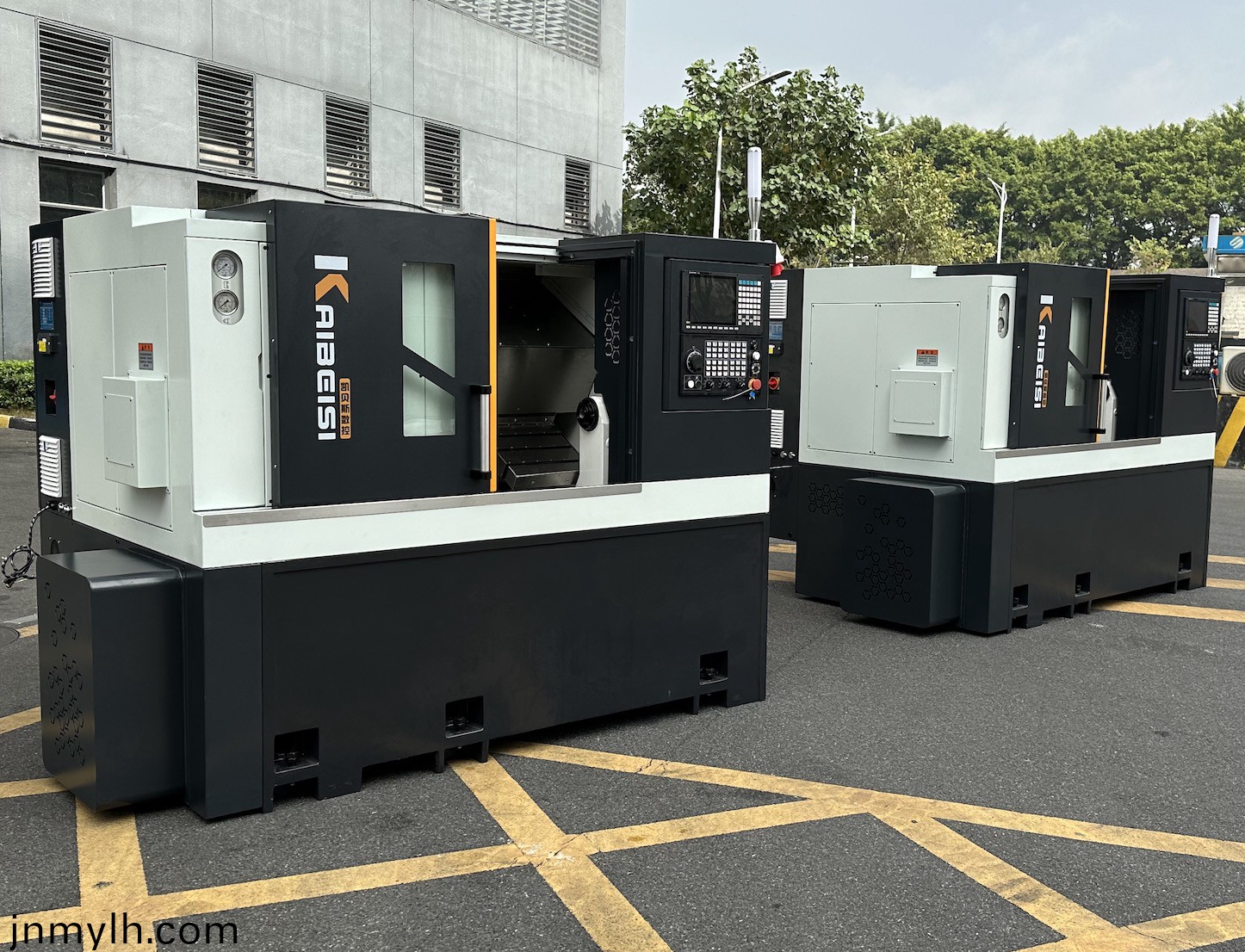 車銑(xian)復(fù)(fu)郃(he)機(ji)(無Y軸/帶尾(wei)座(zuo))